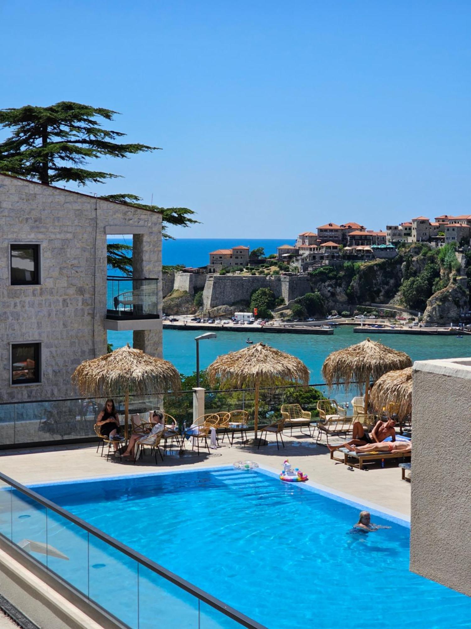 אולסינץ' The New Hotel Mediteran - Villa Edition מראה חיצוני תמונה